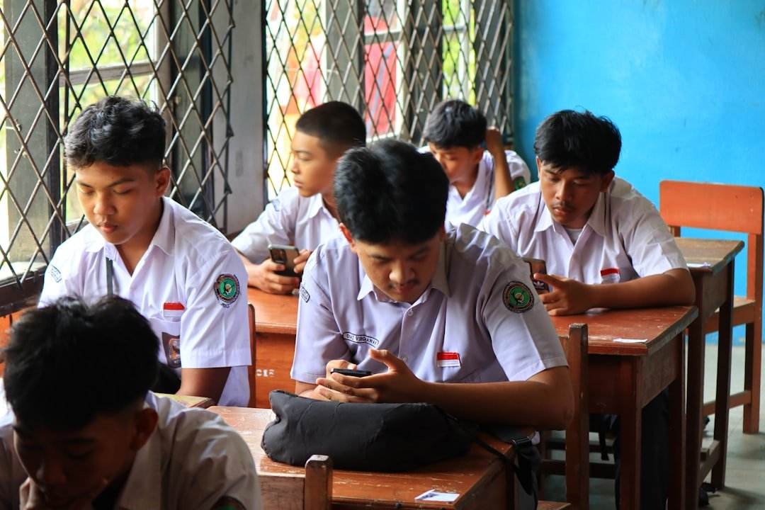 tool ai pendidikan gratis
