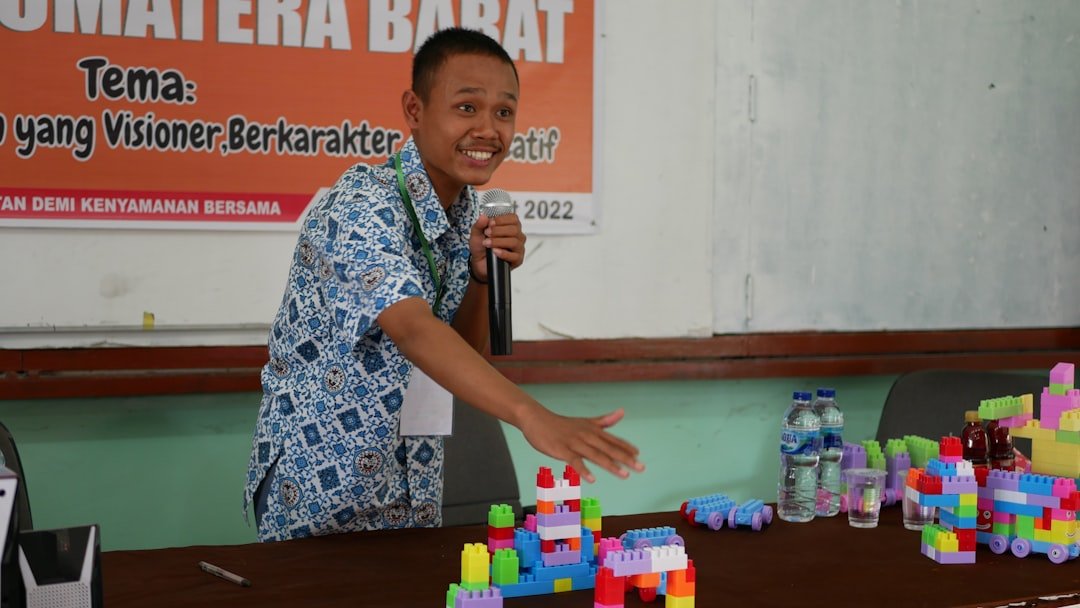 pembuat e modul interaktif