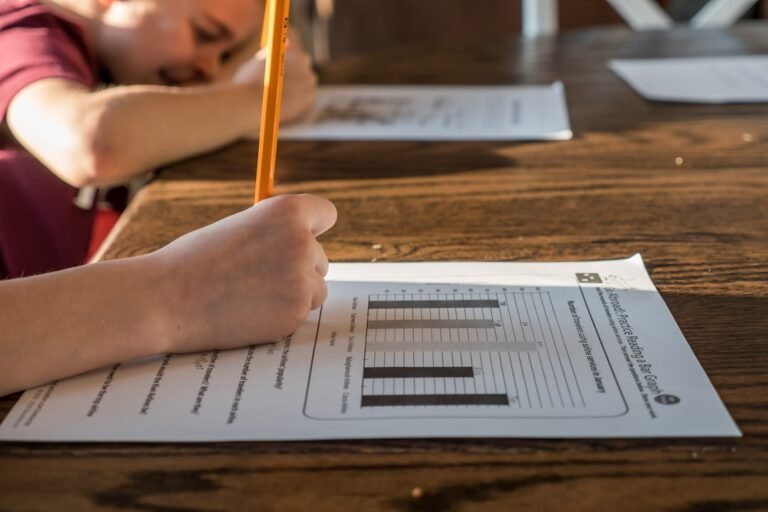 perbedaan asesmen formatif dan sumatif dalam kurikulum merdeka